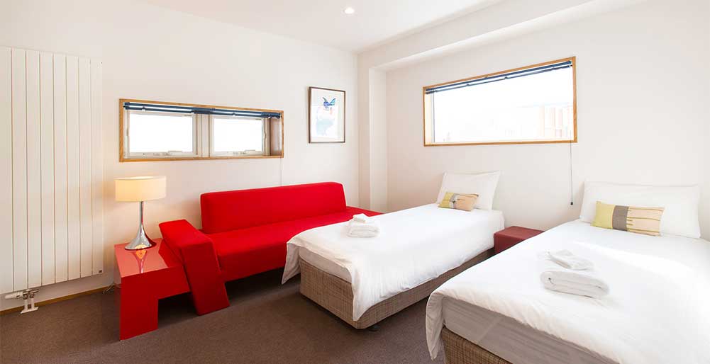 Kita Kitsune Chalet - Guest bedroom layout