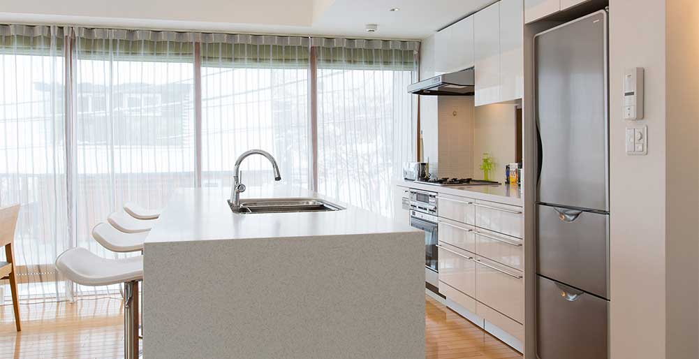 Kita Kitsune Chalet - Elegant kitchen setting
