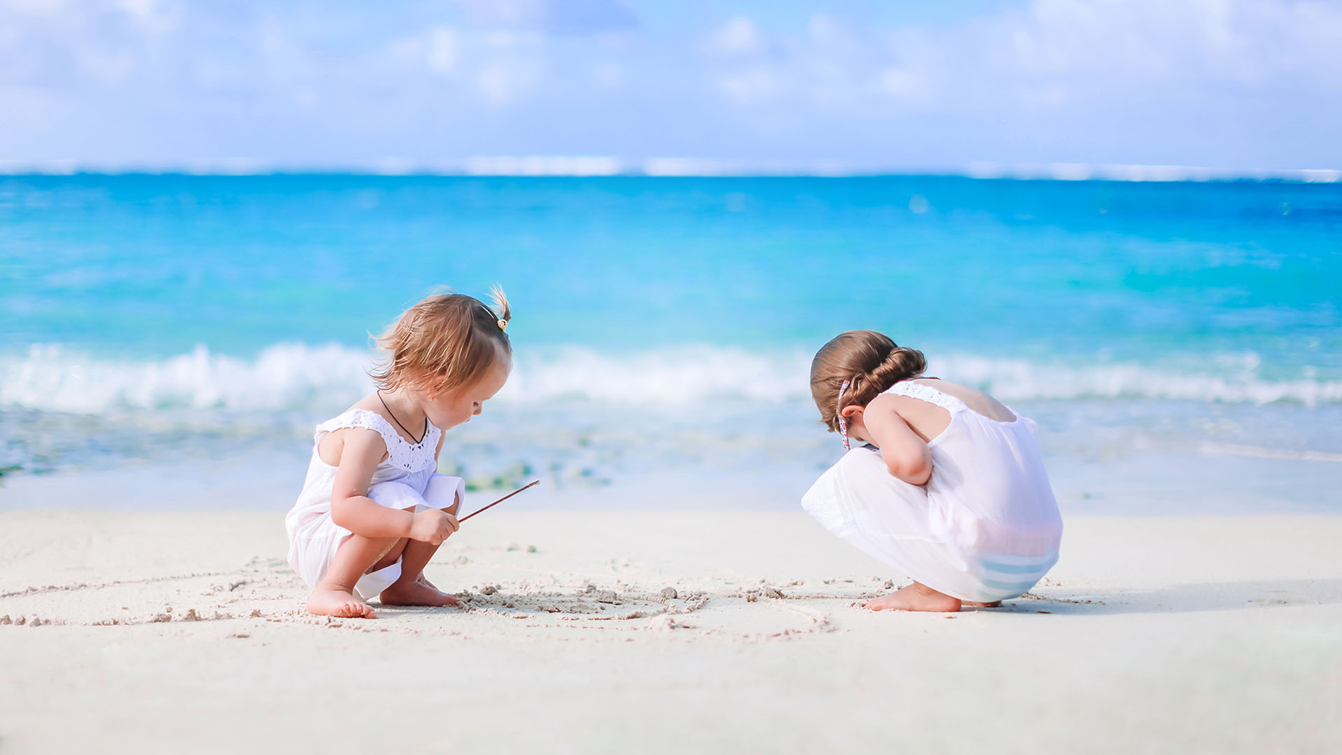 Elite Havens - Making sand castle and having fun